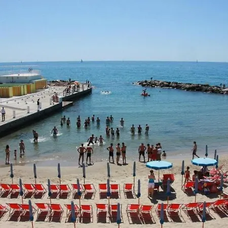 Nouvelle Maison Du Centre Lägenhet Sanremo